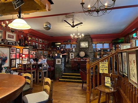 DANNO'S BAR & RESTAURANT, Dingle .